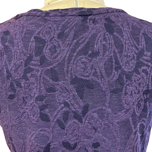 Simply Vera Vera Wang | Floral Jacquard Tank Top in Purple Velvet S - Picture 5 of 10
